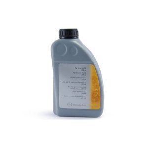 روغن بنز مایه بنیادین برای سیستم هیدرولیک است. این سیال جنیون کارایی بسیار بالایی دارد. بنابراین انتخاب آن سبب بهبود عملکرد فرمان خواهد شد. این محصول تخصصی به انتقال بهینه قدرت کمک می‌کند. در واقع، استفاده از این سیال پایداری فرمان خودروهای بنز را تضمین می‌نماید.